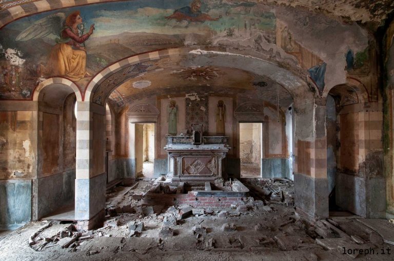 Seminario B.G. Urbex: abandoned church of a seminary in North Italy
