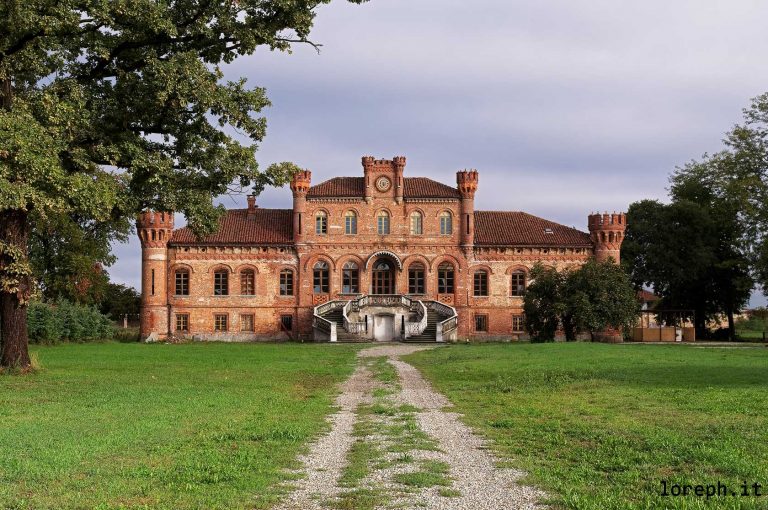 Castello di Marene. Abandoned castle in Italy