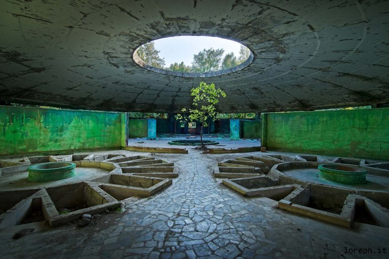 Exploration of an abandoned thermal spring and bathhouse in Tskaltubo, Goergia